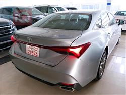 تويوتا أفالون